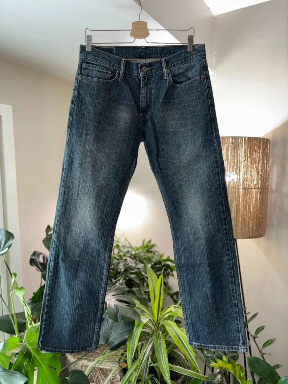 Levi’s 514 Straight Fit Jeans Dark Wash Denim 33x32 Like New Condition